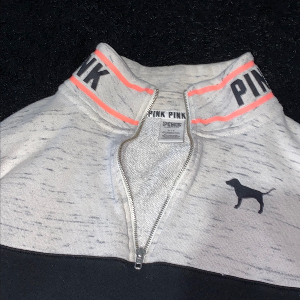 VS pink pillover